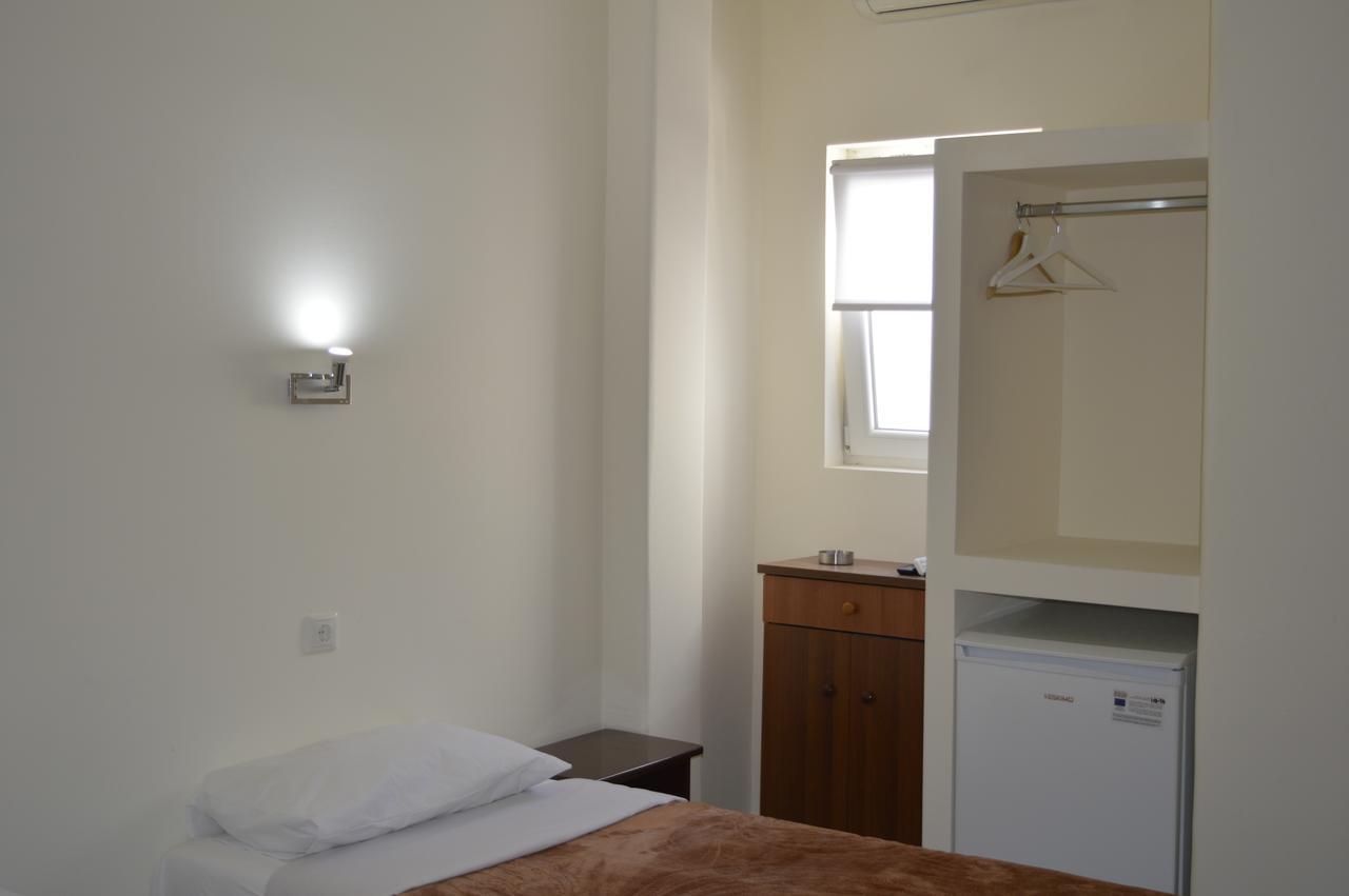אתונה Apollonion Hotel מראה חיצוני תמונה