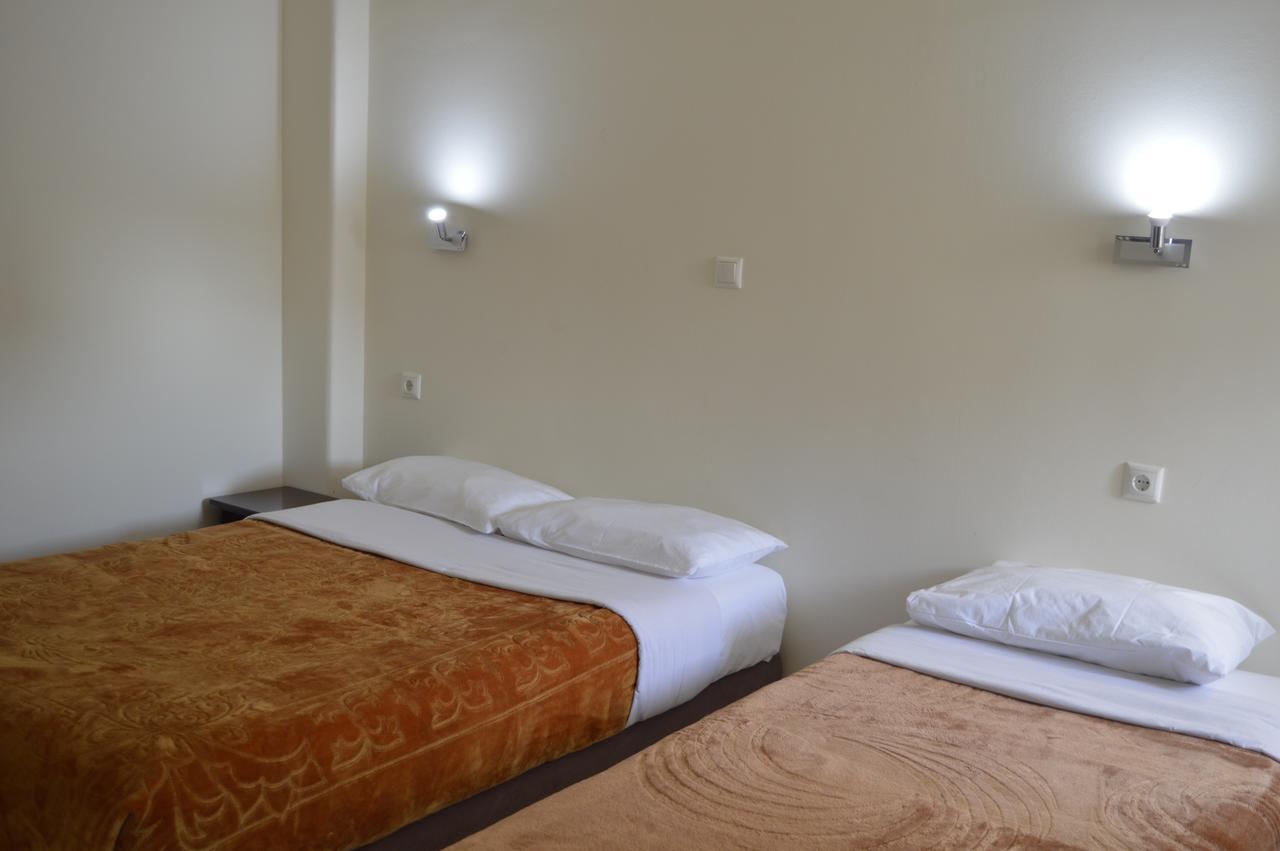 אתונה Apollonion Hotel מראה חיצוני תמונה